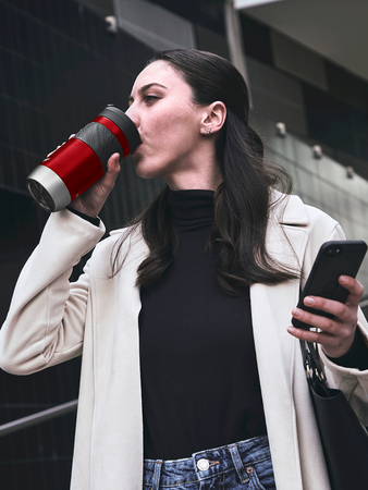 Kubek termiczny z grawerem Contigo Byron 2.0 470ml - Czerwony