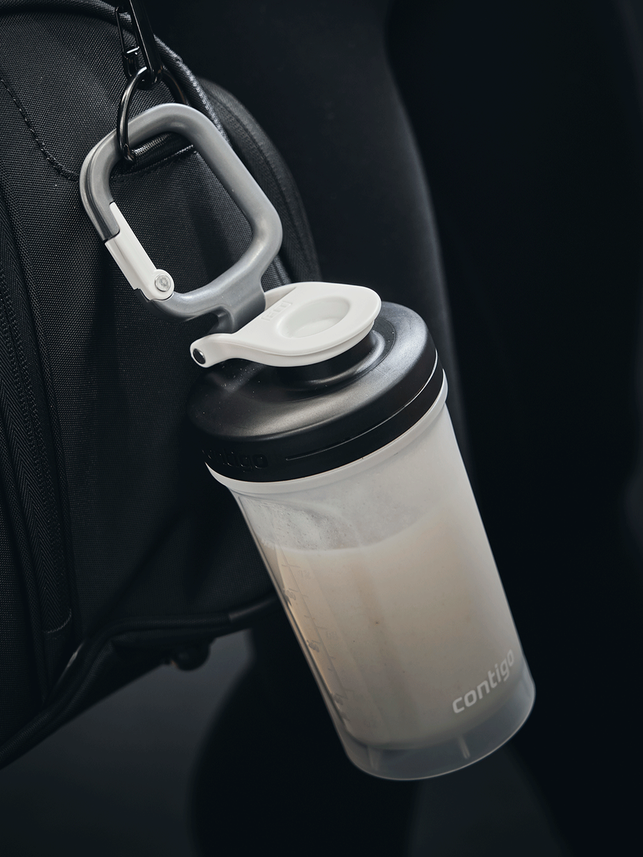 Shaker do odżywek/białka Contigo GO 2.0 590 ml - Salt - powystawowy